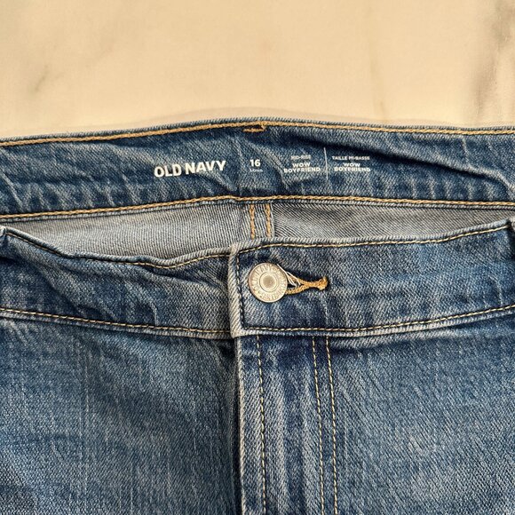 Old Navy Mid-Rise Wow Boyfriend Straight Jeans Medium Wash Tall Size 16 - Picture 3 of 3